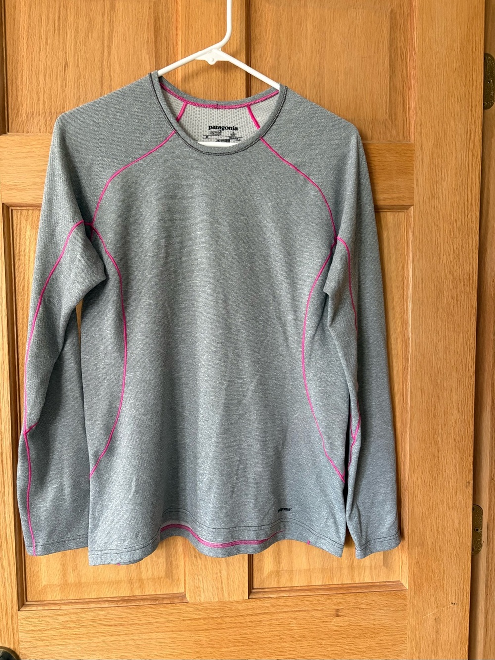 Patagonia women’s capilene 3 midweight layer